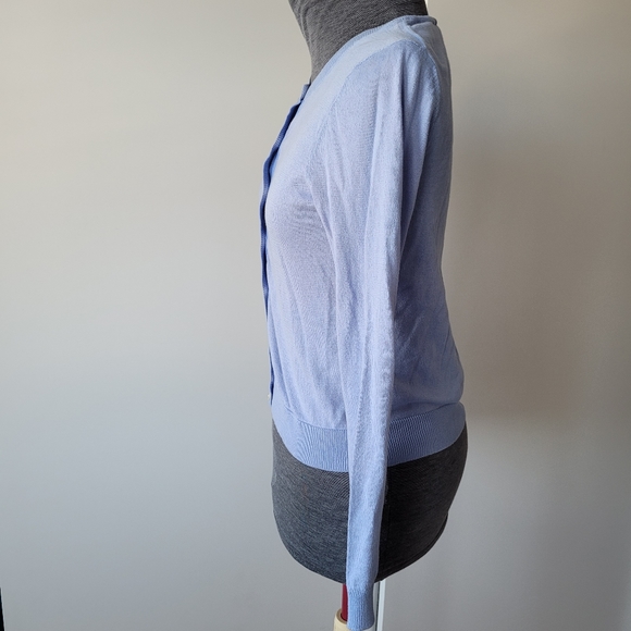 Gap Round Neck Button Front Cardigan - Picture 6 of 9